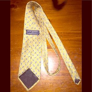 Guess! Navy And Gold Tie!